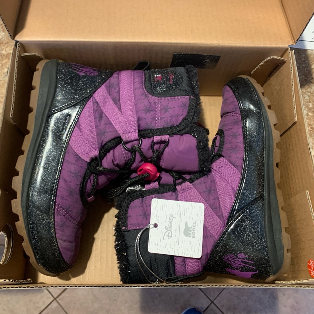 Disney x sorel youth Whitney frozen Anna boots